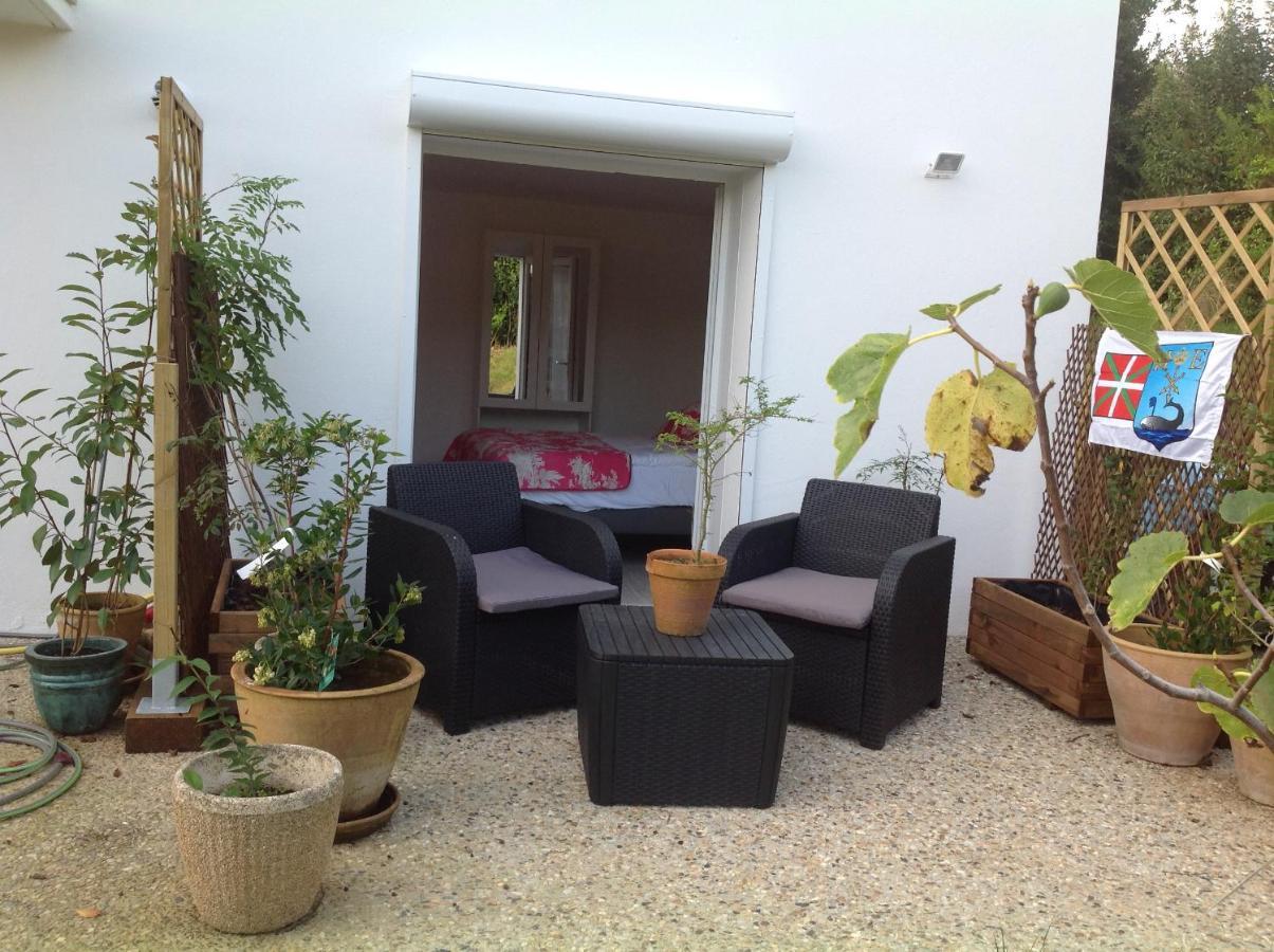 אונדאיי Appartement Avec Cuisine Et Grande Piscine Chauffee מראה חיצוני תמונה