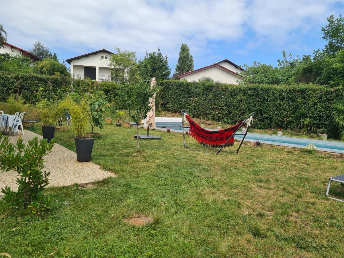 אונדאיי Appartement Avec Cuisine Et Grande Piscine Chauffee מראה חיצוני תמונה