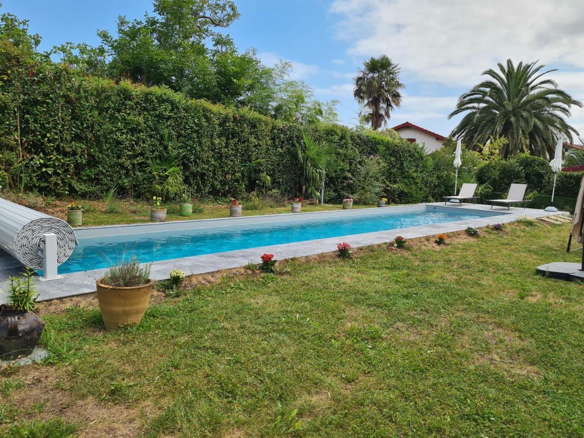 אונדאיי Appartement Avec Cuisine Et Grande Piscine Chauffee מראה חיצוני תמונה